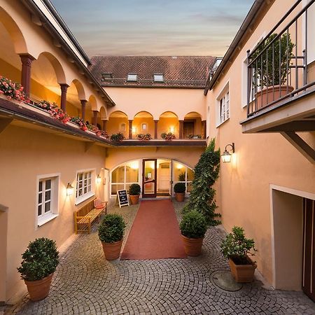 Boardinghouse Pfarrkirchen Hotell Exteriör bild