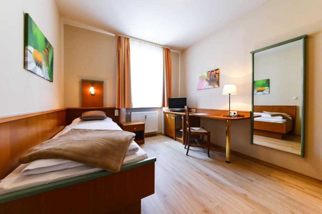 Boardinghouse Pfarrkirchen Hotell Rum bild