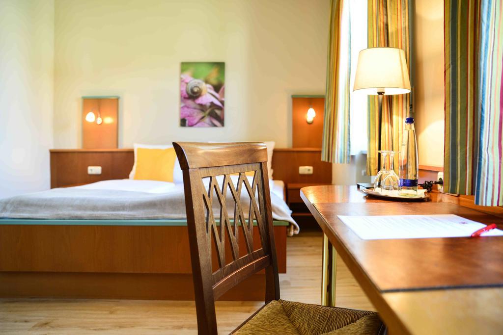 Boardinghouse Pfarrkirchen Hotell Rum bild